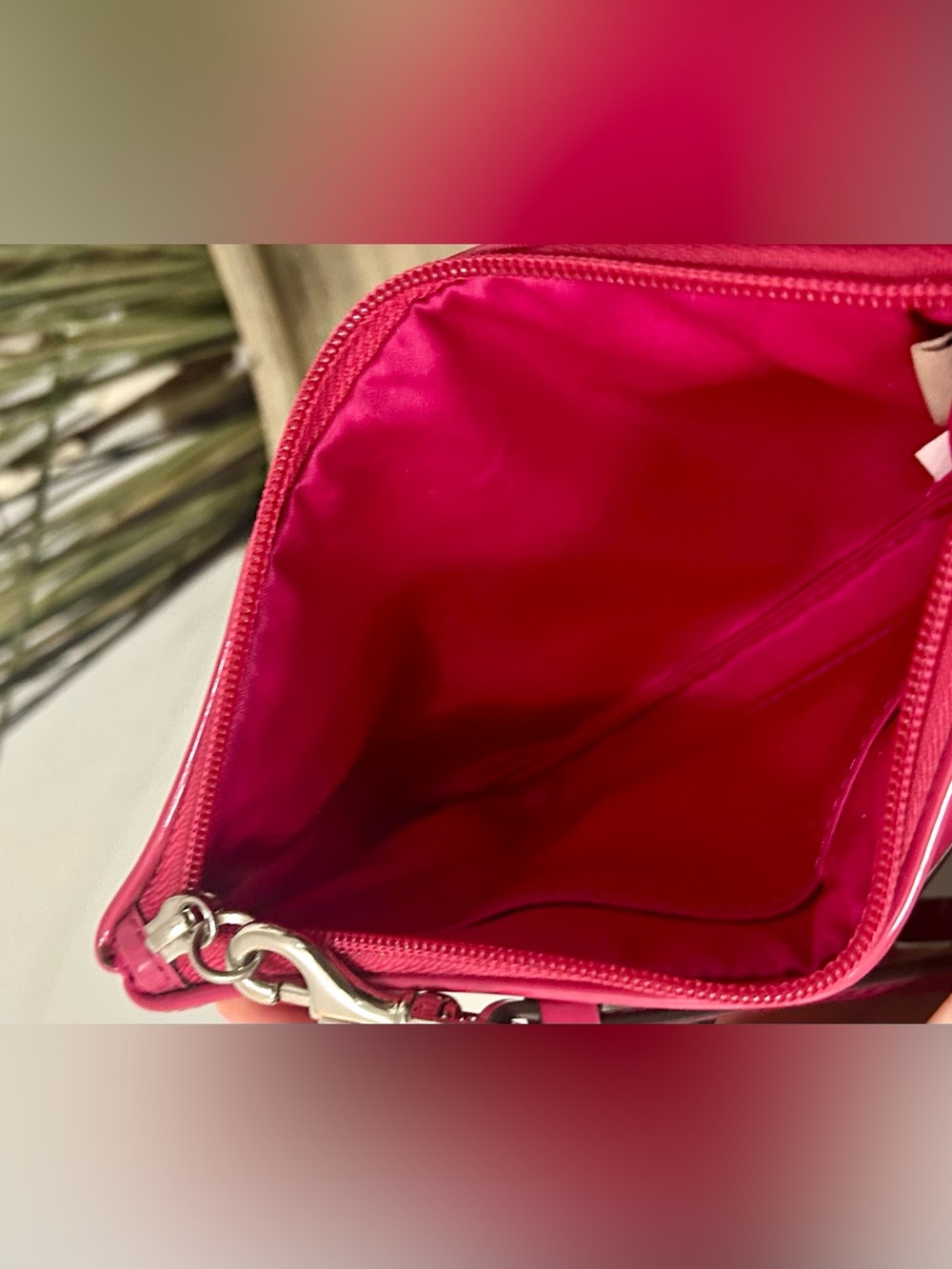 *NWT Coach Peyton Signature Embossed Patent Leather Wristlet in Fuscia - Picture 15 of 16